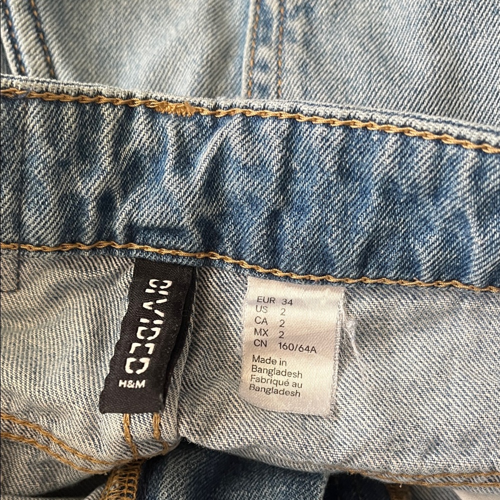 Distressed Blue Denim Jeans - Picture 4 of 5
